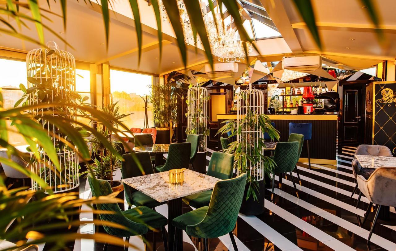 Lion'S Hotel Chisinau Bagian luar foto
