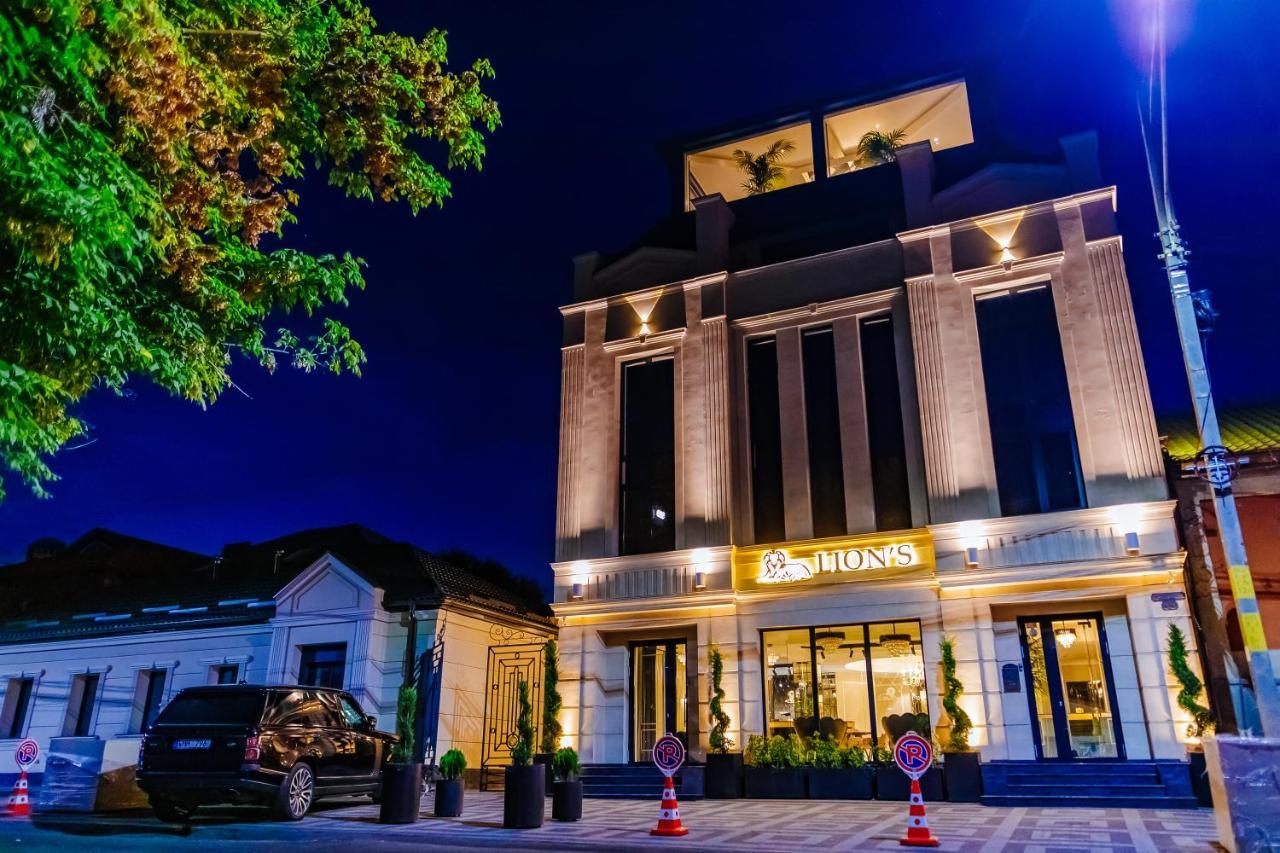 Lion'S Hotel Chisinau Bagian luar foto